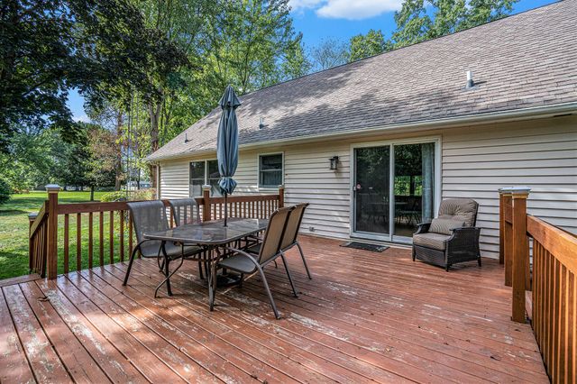 68881 3rd Street, Ontwa Twp, MI 49112