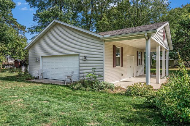 68881 3rd Street, Ontwa Twp, MI 49112