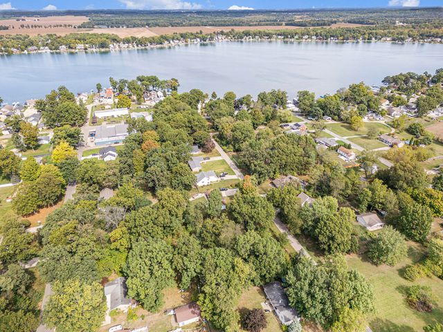 68881 3rd Street, Ontwa Twp, MI 49112