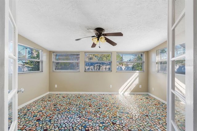 4711 28TH AVENUE N, St Petersburg, FL 33713