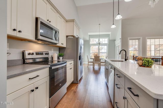 296 Allenwood Drive, Surgoinsville, TN 37873