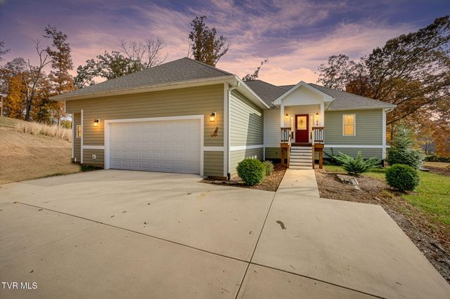 296 Allenwood Drive, Surgoinsville, TN 37873