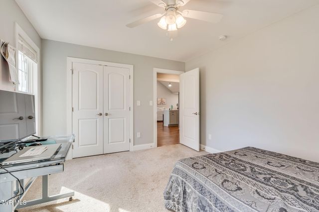 296 Allenwood Drive, Surgoinsville, TN 37873