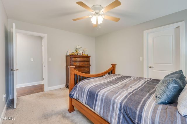 296 Allenwood Drive, Surgoinsville, TN 37873