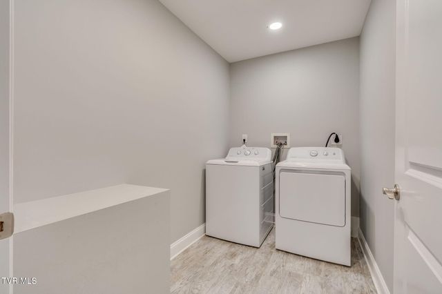 296 Allenwood Drive, Surgoinsville, TN 37873