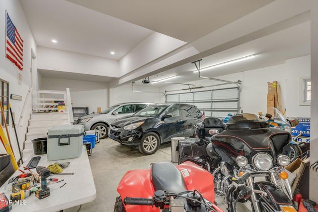 296 Allenwood Drive, Surgoinsville, TN 37873