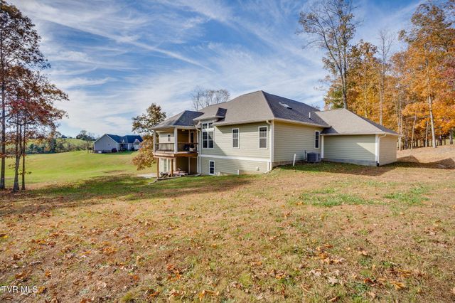 296 Allenwood Drive, Surgoinsville, TN 37873