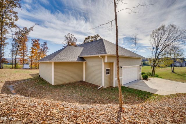 296 Allenwood Drive, Surgoinsville, TN 37873