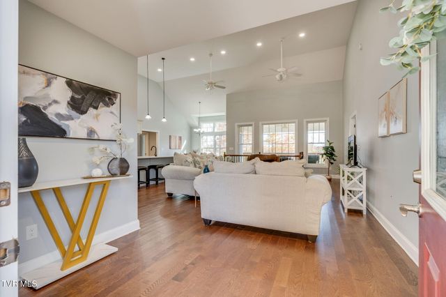 296 Allenwood Drive, Surgoinsville, TN 37873