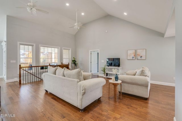 296 Allenwood Drive, Surgoinsville, TN 37873