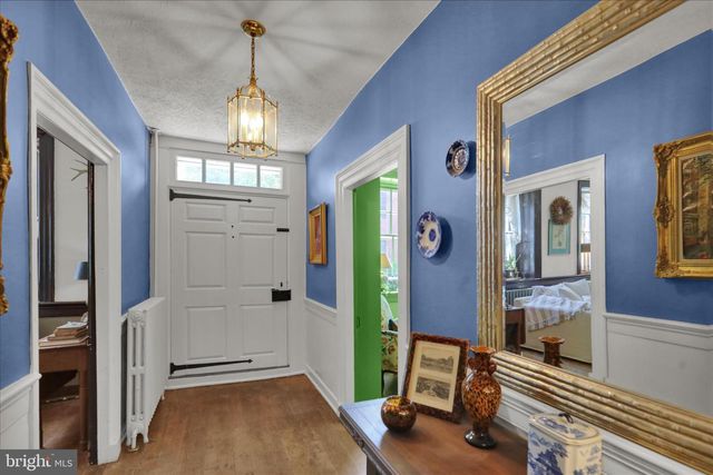27 E MAIN ST, Strasburg, PA 17579