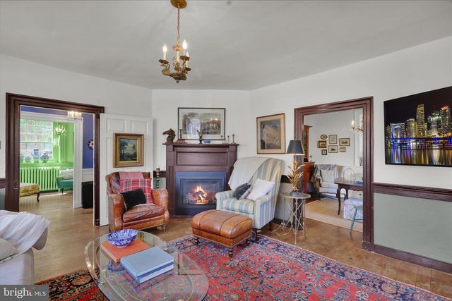 27 E MAIN ST, Strasburg, PA 17579