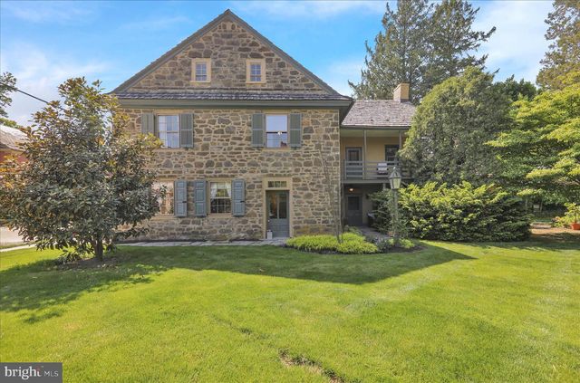 27 E MAIN ST, Strasburg, PA 17579