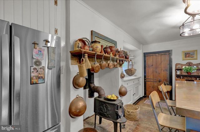 27 E MAIN ST, Strasburg, PA 17579