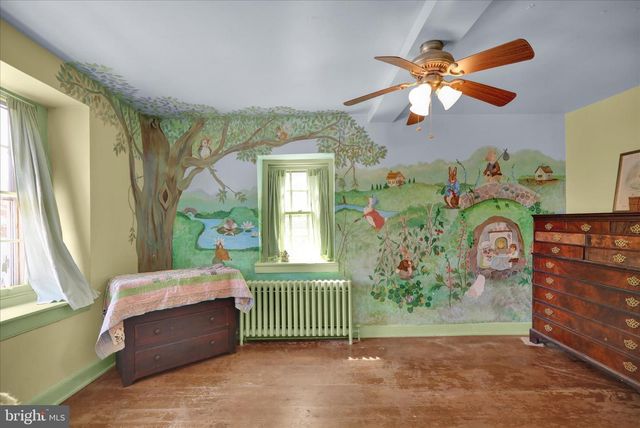 27 E MAIN ST, Strasburg, PA 17579