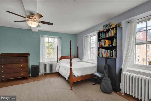 27 E MAIN ST, Strasburg, PA 17579