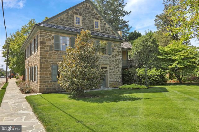 27 E MAIN ST, Strasburg, PA 17579