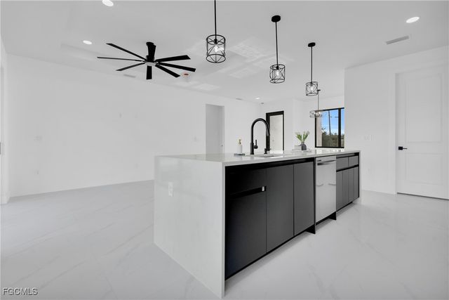 3602 20th ST SW, Lehigh Acres, FL 33976