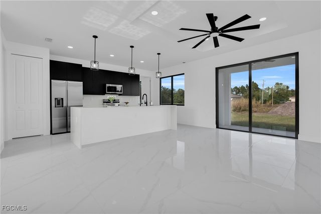 3602 20th ST SW, Lehigh Acres, FL 33976