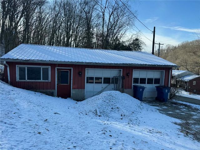 176 Silvis Farm Road, Youngwood, PA 15601
