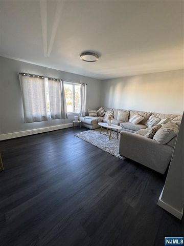 30 Chobot Lane 2, Elmwood Park, NJ 07407