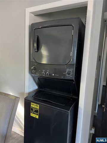 30 Chobot Lane 2, Elmwood Park, NJ 07407