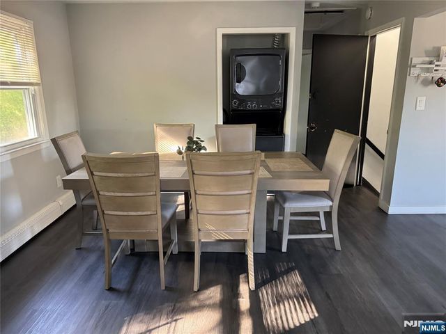 30 Chobot Lane 2, Elmwood Park, NJ 07407