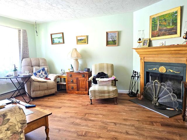 69 Birch Glen Dr Unit 7, Bennington, NH 03442
