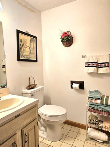 69 Birch Glen Dr Unit 7, Bennington, NH 03442