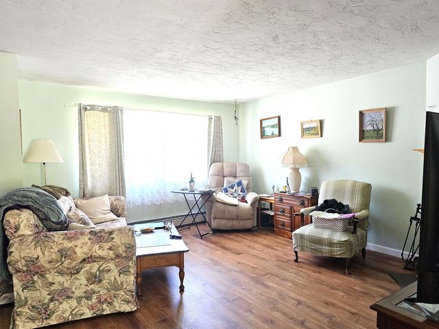 69 Birch Glen Dr Unit 7, Bennington, NH 03442