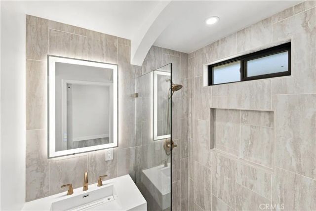 11100 Greenlawn, Los Angeles, CA 90230