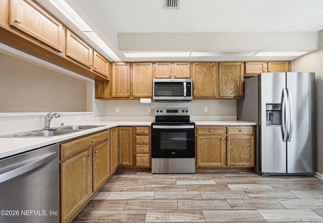 12016 MEADOWVIEW Drive S, Jacksonville, FL 32225