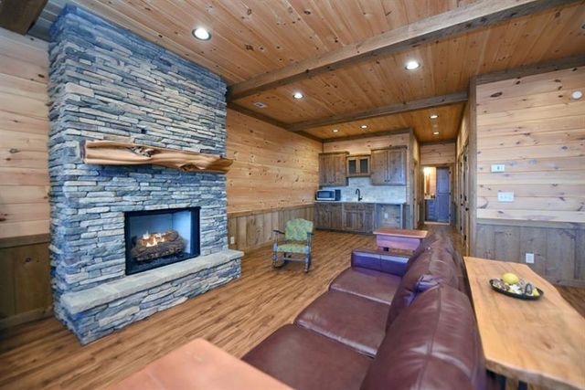 731 Native Trail, Blue Ridge, GA 30513