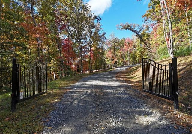 731 Native Trail, Blue Ridge, GA 30513