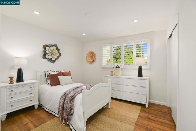 1842 Woodsdale Ct, Concord, CA 94521