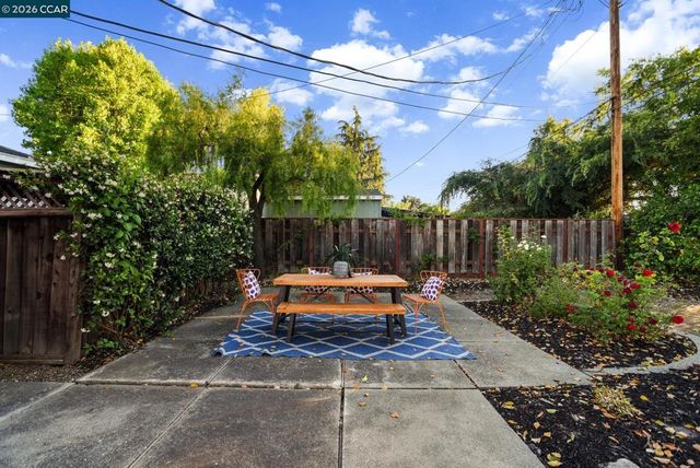 1842 Woodsdale Ct, Concord, CA 94521