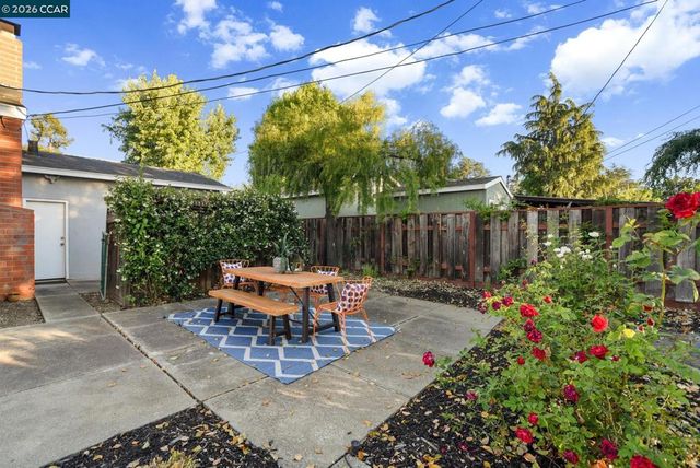 1842 Woodsdale Ct, Concord, CA 94521