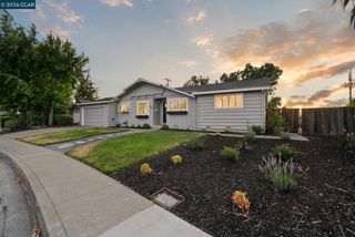 1842 Woodsdale Ct, Concord, CA 94521