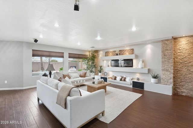 426 W GARY Avenue, Gilbert, AZ 85233