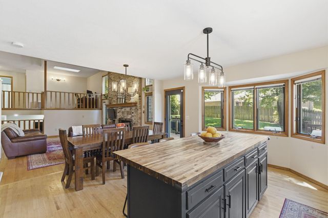 3407 S Valley View Avenue, Springfield, MO 65804