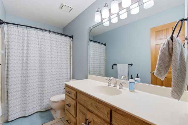 3407 S Valley View Avenue, Springfield, MO 65804