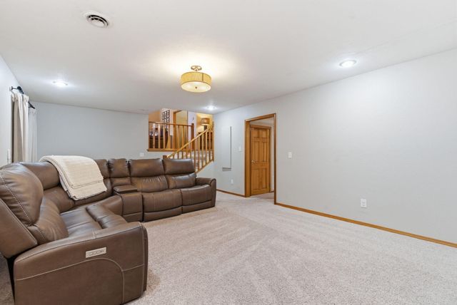 3407 S Valley View Avenue, Springfield, MO 65804
