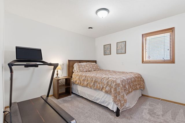 3407 S Valley View Avenue, Springfield, MO 65804