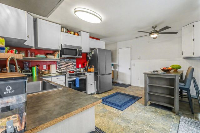 28899 Hille Drive, Millbury, OH 43447