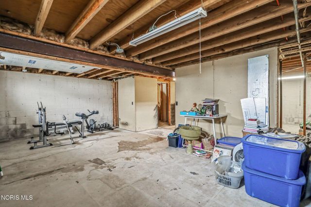 28899 Hille Drive, Millbury, OH 43447