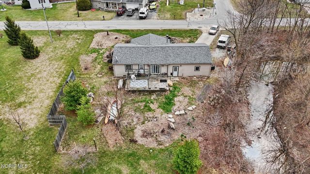 28899 Hille Drive, Millbury, OH 43447