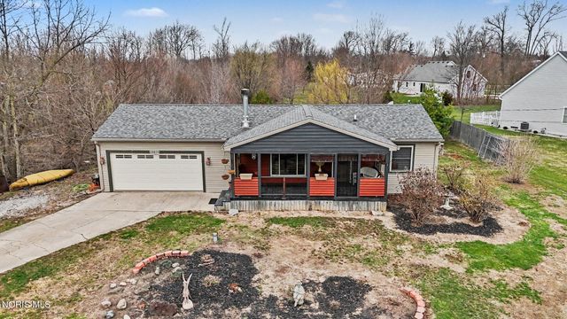 28899 Hille Drive, Millbury, OH 43447