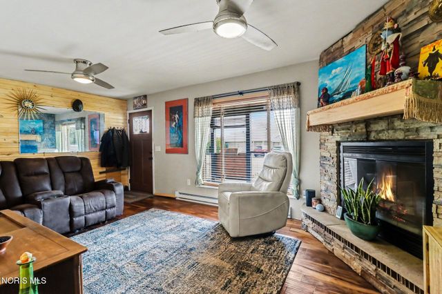 28899 Hille Drive, Millbury, OH 43447