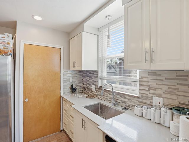 8160 E Lantz Street, Detroit, MI 48234