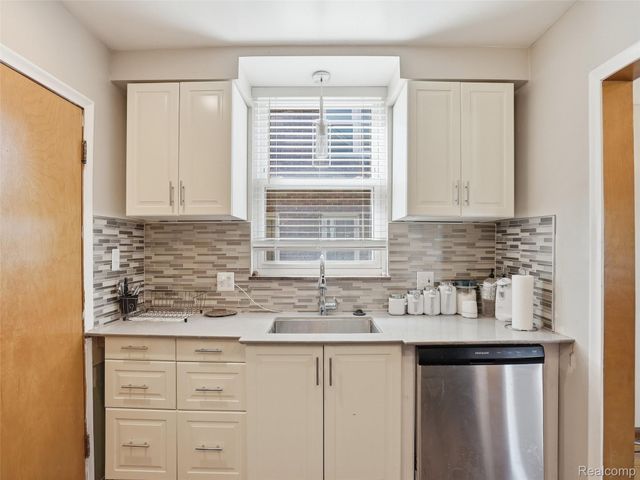 8160 E Lantz Street, Detroit, MI 48234